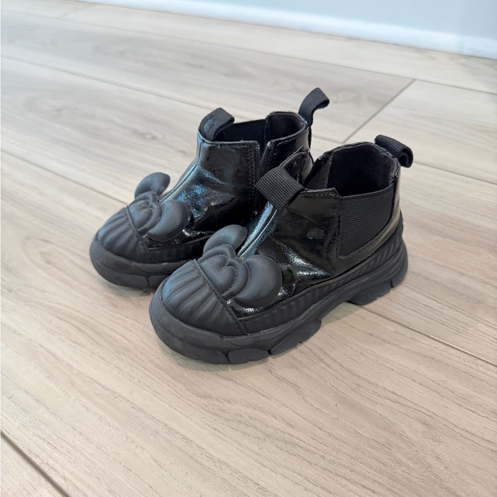 Zara Kids Black Mickey Mouse boots European size 23